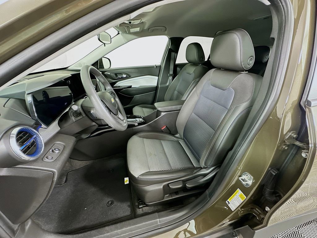 Used 2024 Chevrolet Trax LT image 20
