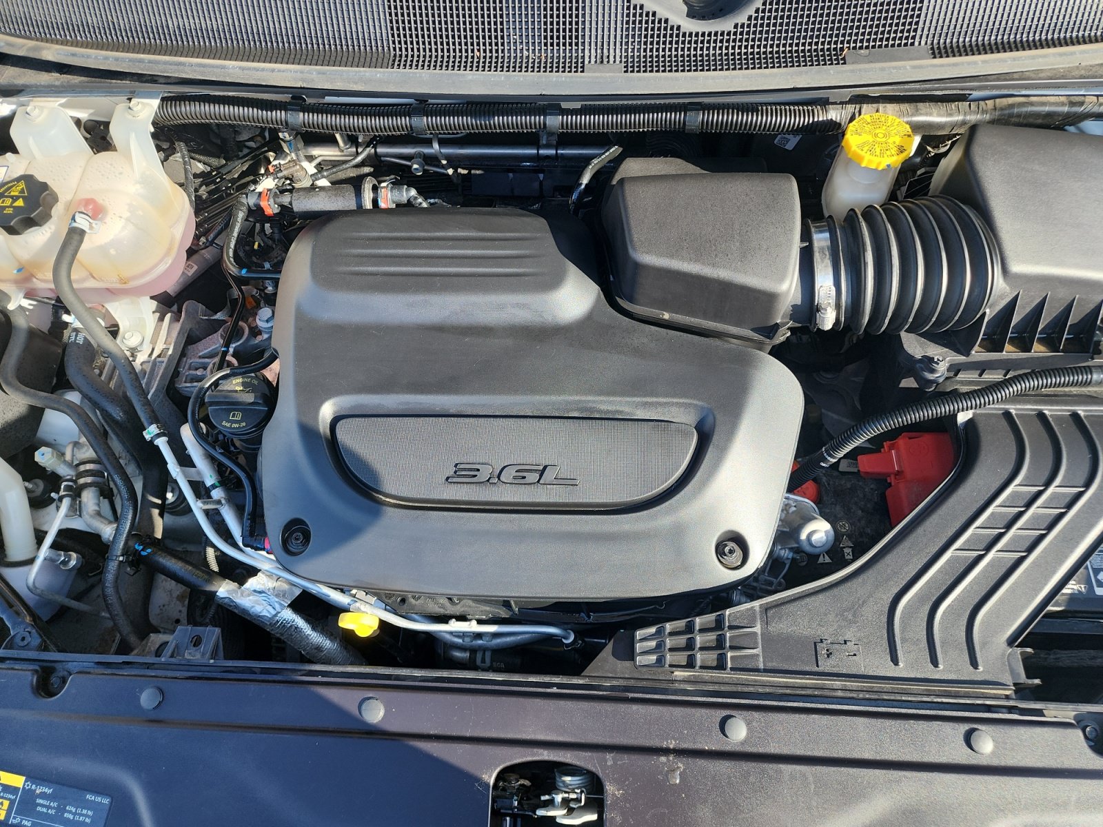 Used 2024 Chrysler Pacifica Touring-L FWD image 9