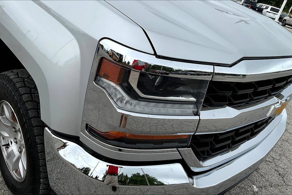 Used 2019 Chevrolet Silverado 1500 LT AWD/4WD image 25