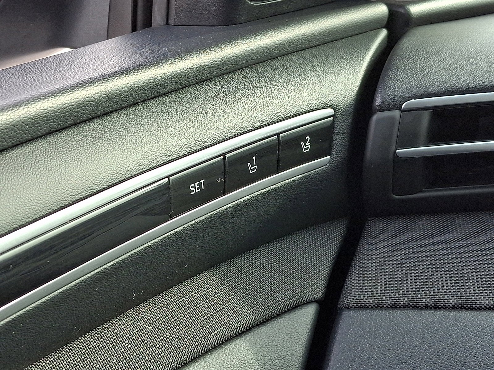 Used 2024 Hyundai Tucson Limited image 31