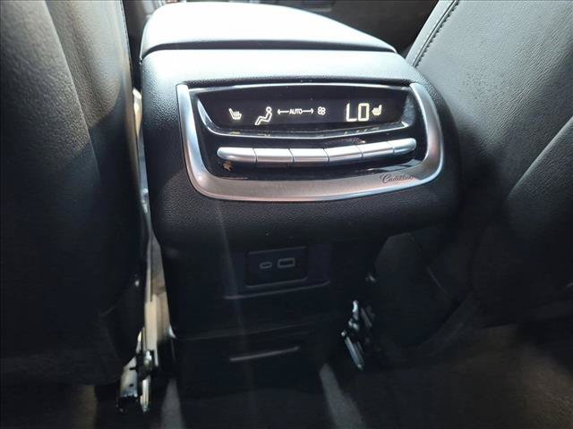 Used 2025 Cadillac XT6 Premium Luxury AWD/4WD image 18