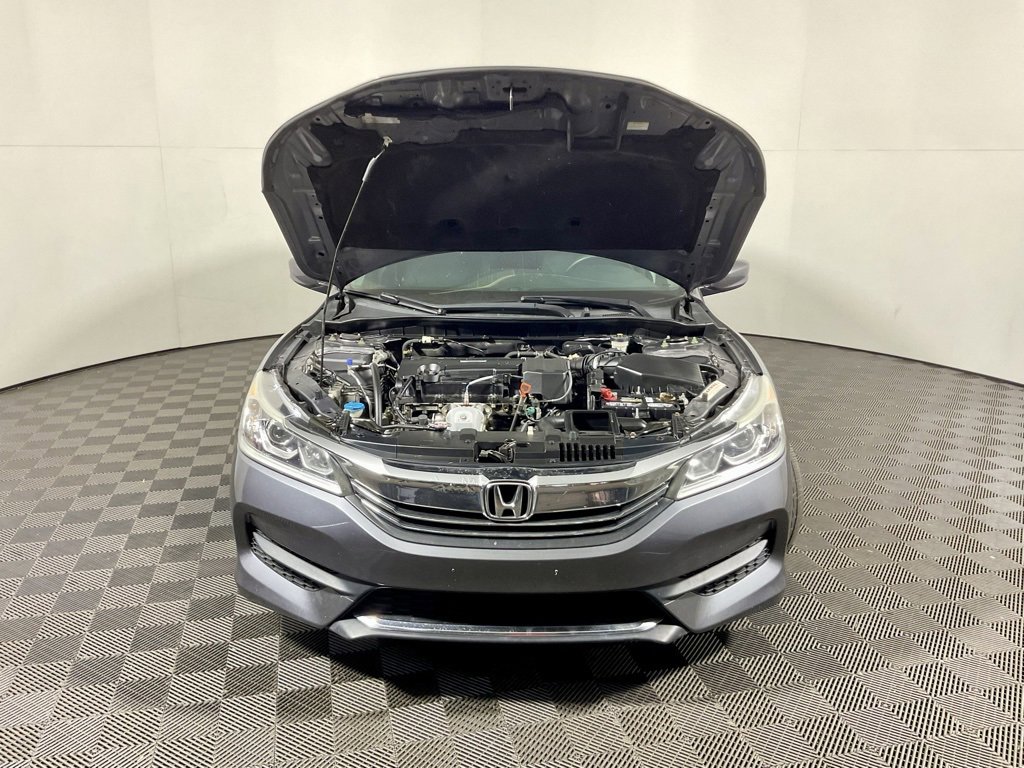Used 2017 Honda Accord LX image 4