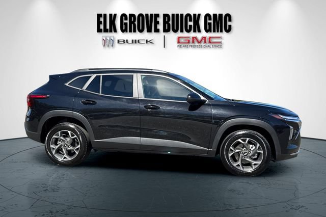Used 2024 Chevrolet Trax LT FWD image 3