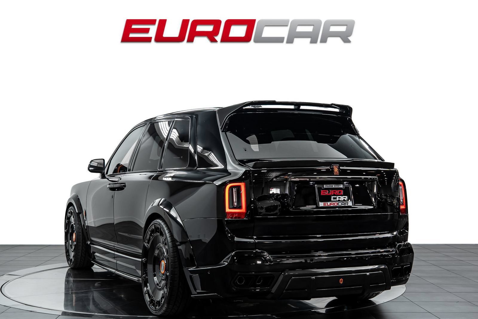 Used 2025 Rolls-Royce Cullinan Black Badge AWD/4WD image 4