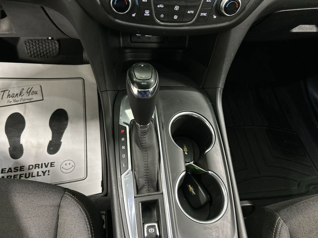 Used 2019 Chevrolet Equinox LT AWD/4WD image 17