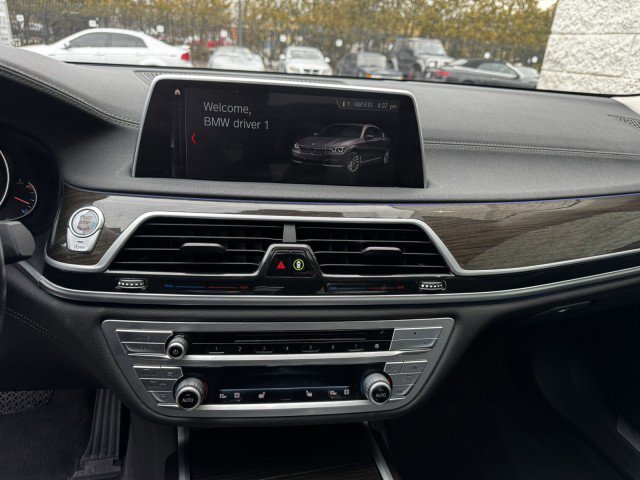 Used 2019 BMW 740i w/ Cold Weather Package RWD image 27