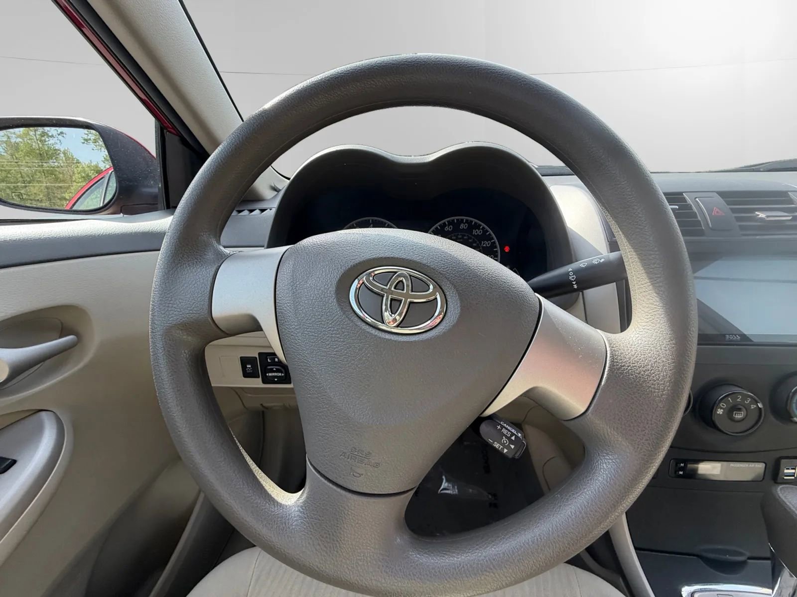 Used 2010 Toyota Corolla LE FWD image 13