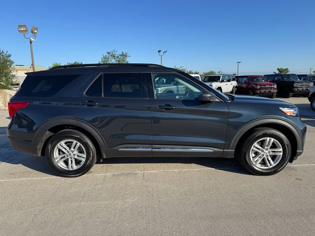 Certified 2023 Ford Explorer XLT w/ Equipment Group 202A AWD/4WD image 4