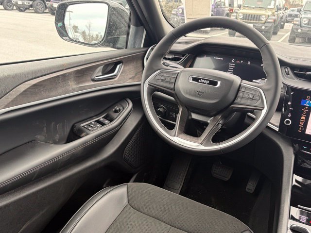 New 2026 Jeep Grand Cherokee Altitude AWD/4WD image 33