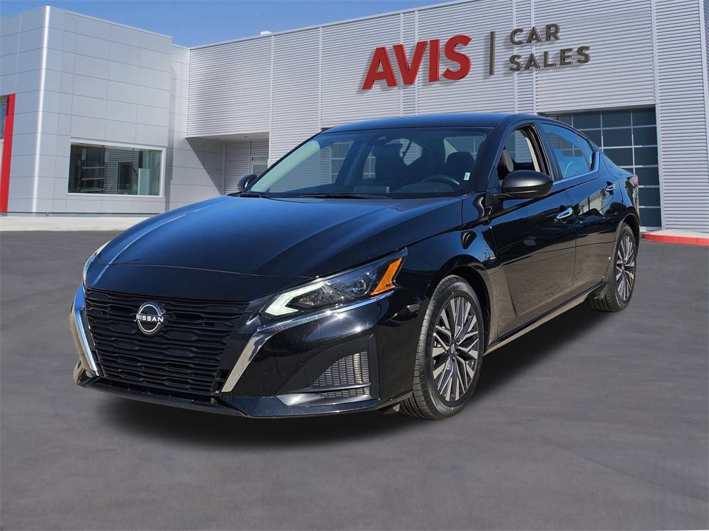 Used 2024 Nissan Altima 2.5 SV