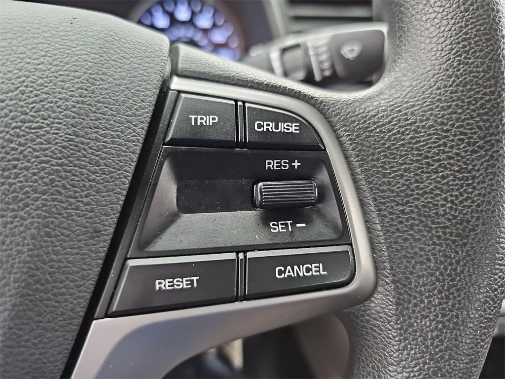 Used 2017 Hyundai Elantra SE image 24