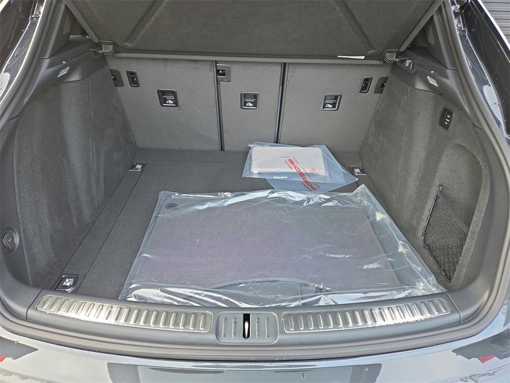 New 2026 Porsche Macan S image 31