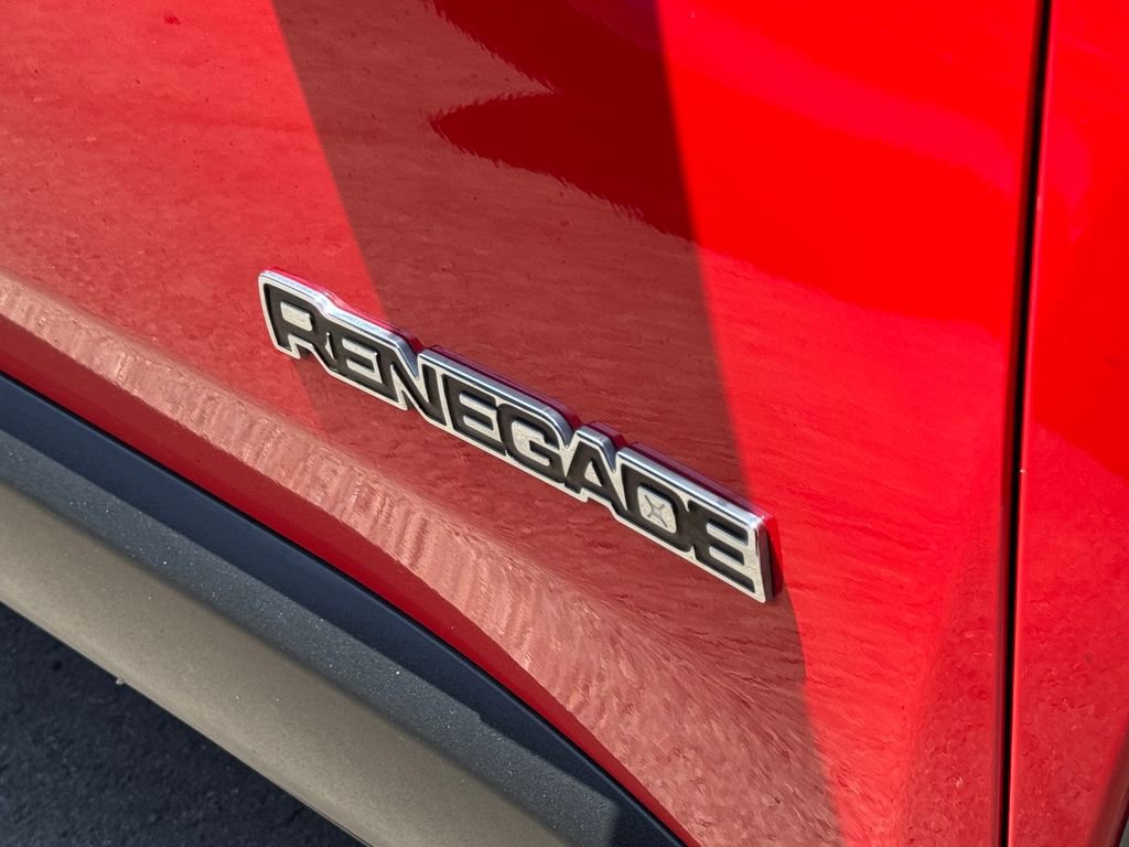 Used 2015 Jeep Renegade Limited AWD/4WD image 16