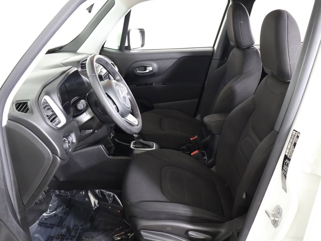Used 2019 Jeep Renegade Latitude FWD image 27
