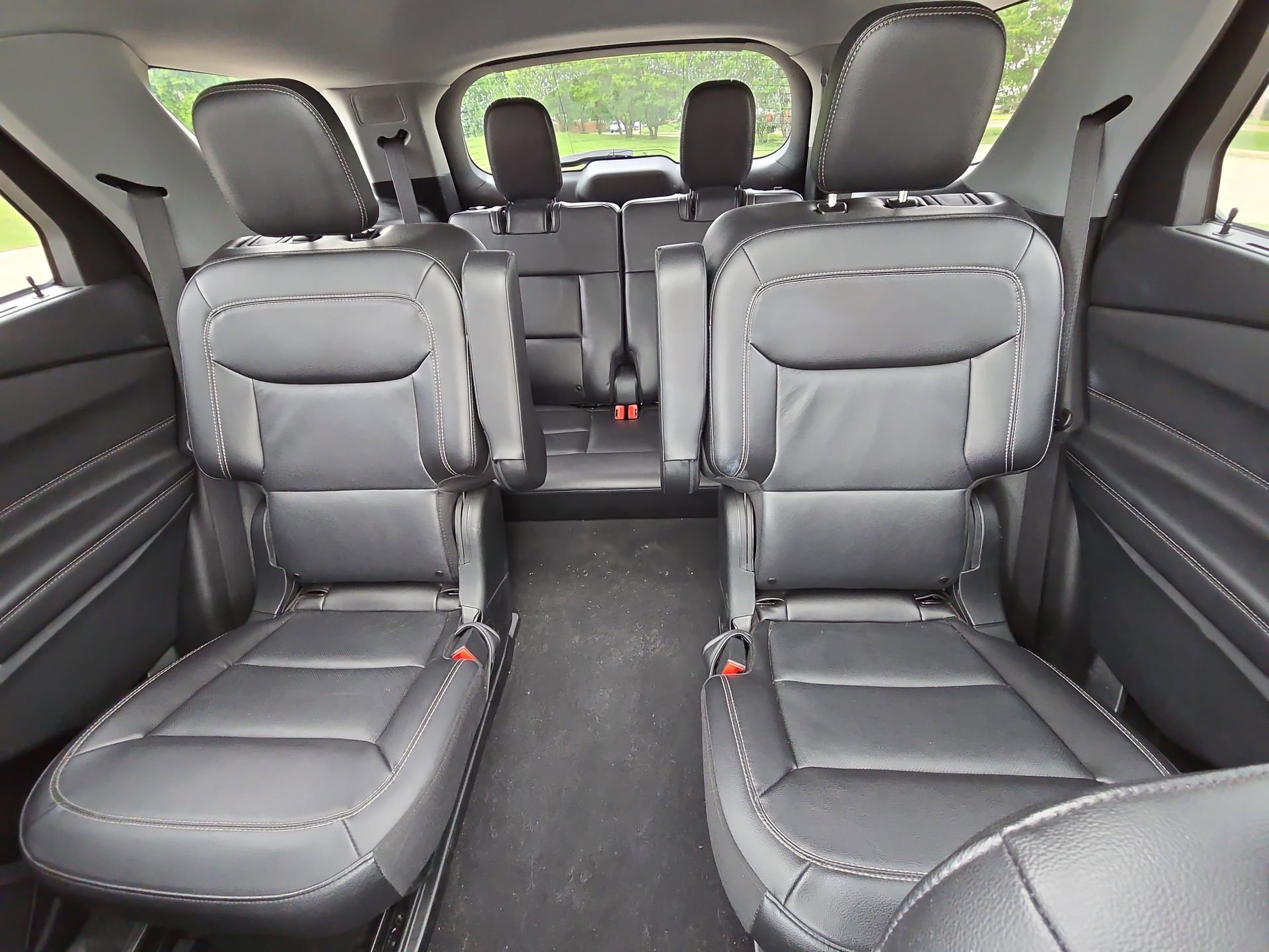Used 2023 Ford Explorer Limited w/ Limited Technology Package image 22