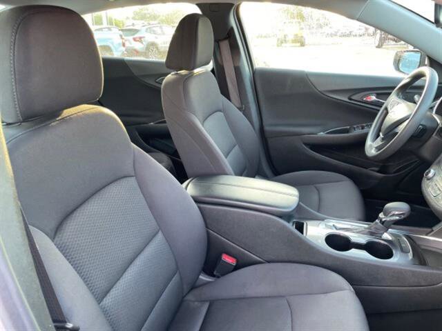 Used 2023 Chevrolet Malibu LT image 9