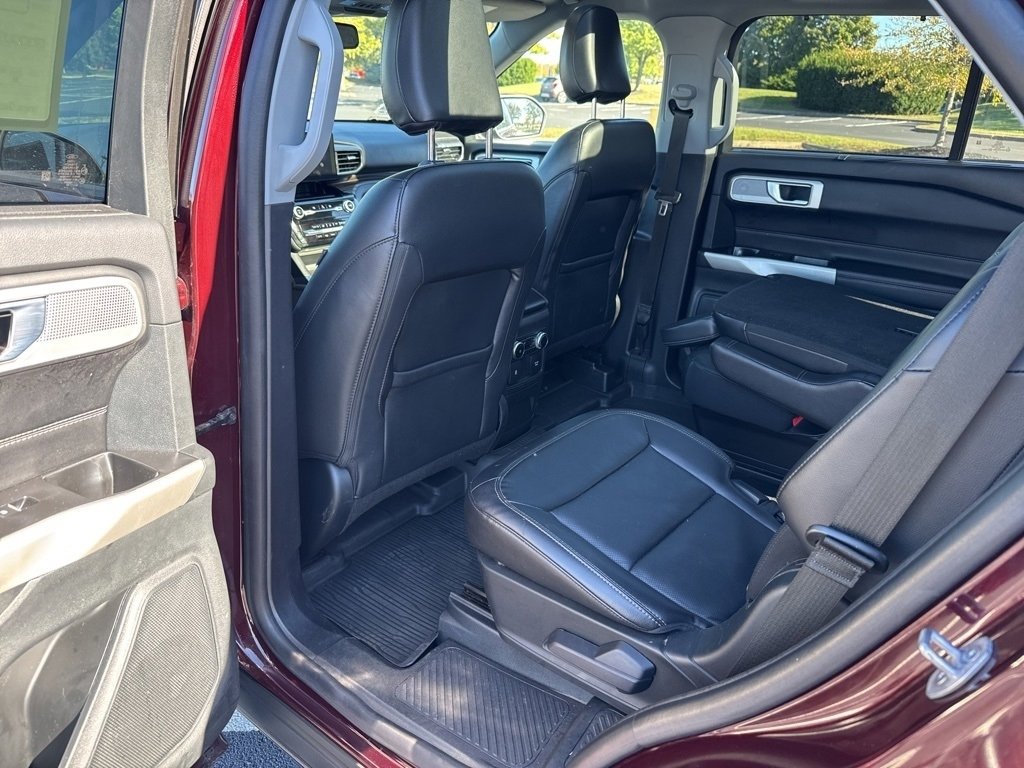 Used 2022 Ford Explorer Limited w/ Equipment Group 301A image 20