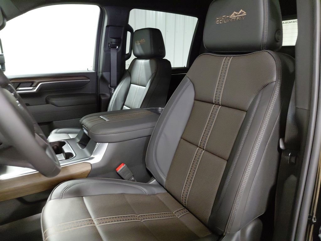 New 2026 Chevrolet Silverado 3500 High Country w/ Midnight Edition image 5