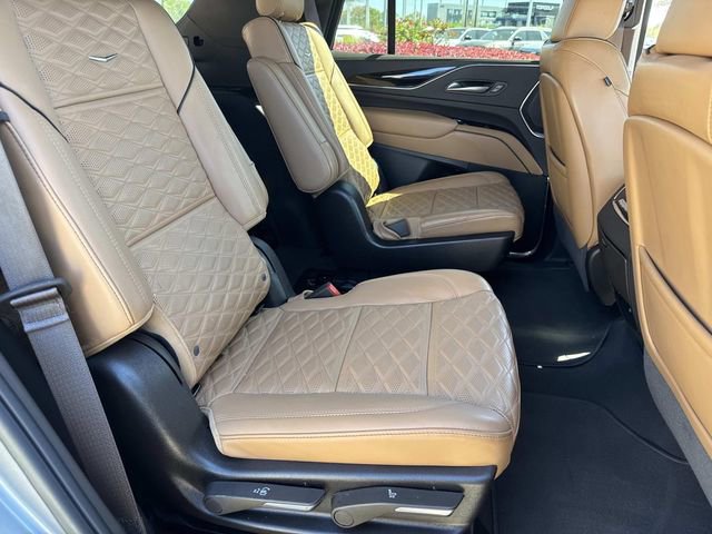 Used 2023 Cadillac Escalade Sport w/ LPO, ONYX Package image 11