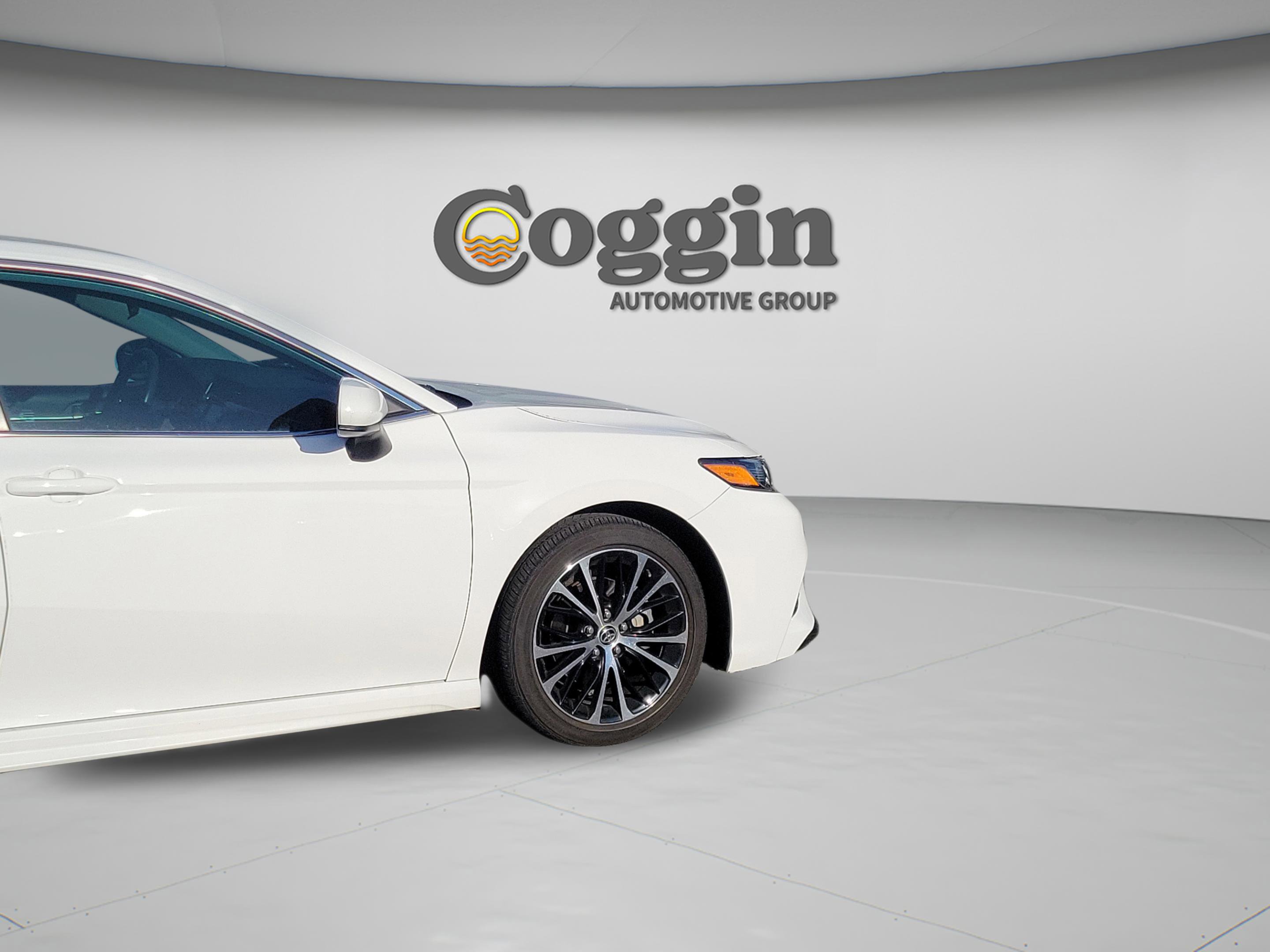 Used 2020 Toyota Camry SE image 14