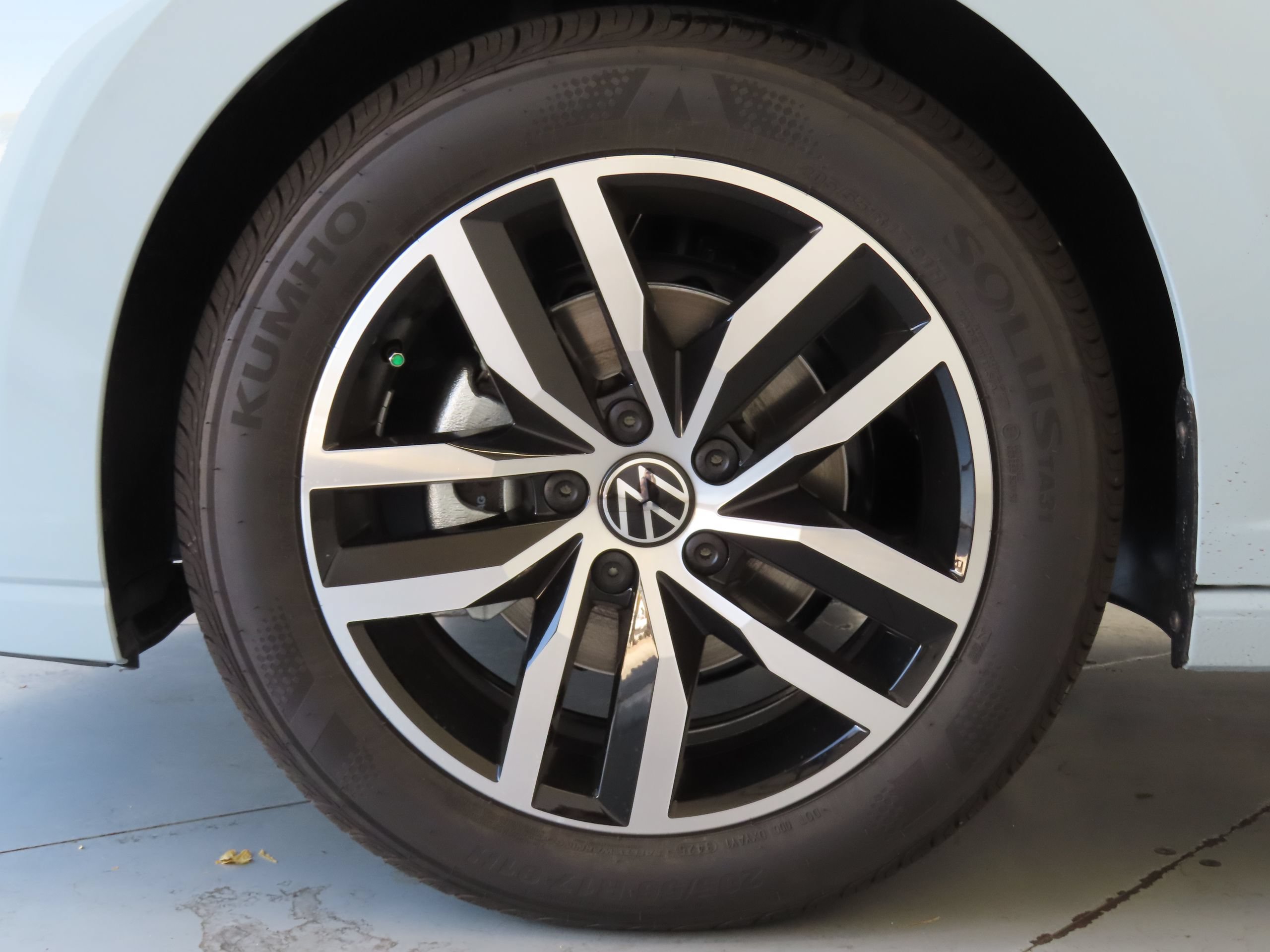 New 2026 Volkswagen Jetta SE FWD image 27