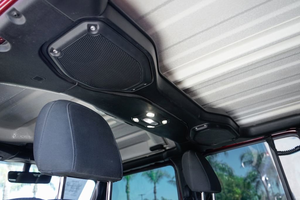 Used 2021 Jeep Gladiator Mojave AWD/4WD image 37