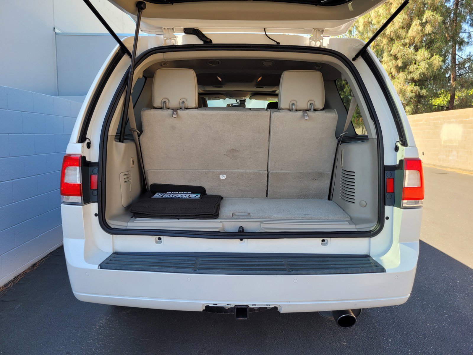 Used 2016 Lincoln Navigator Select RWD image 28