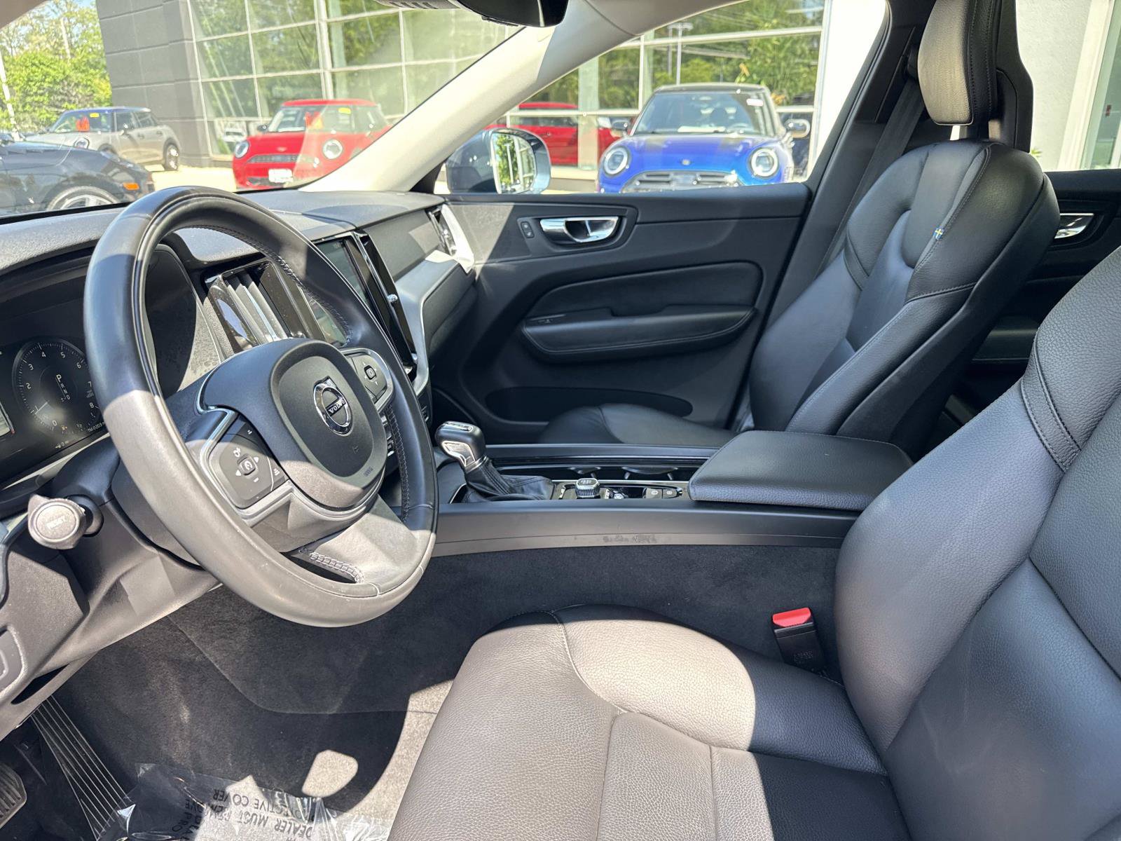 Used 2018 Volvo XC60 T6 Momentum w/ Convenience Package AWD/4WD image 24