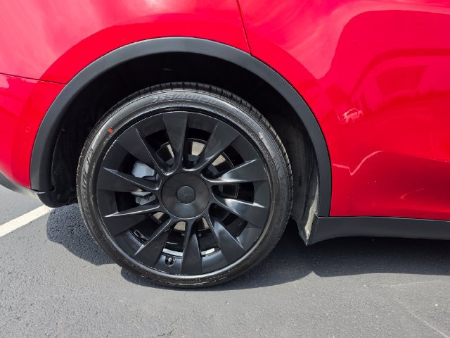 Used 2022 Tesla Model Y Long Range AWD/4WD image 7