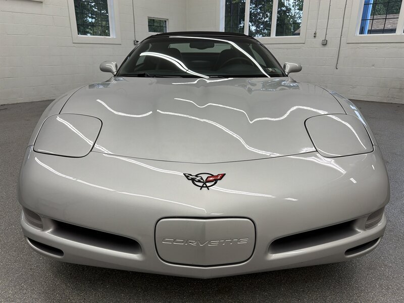Used 2001 Chevrolet Corvette Convertible w/ Preferred Equipment Group1 RWD image 11