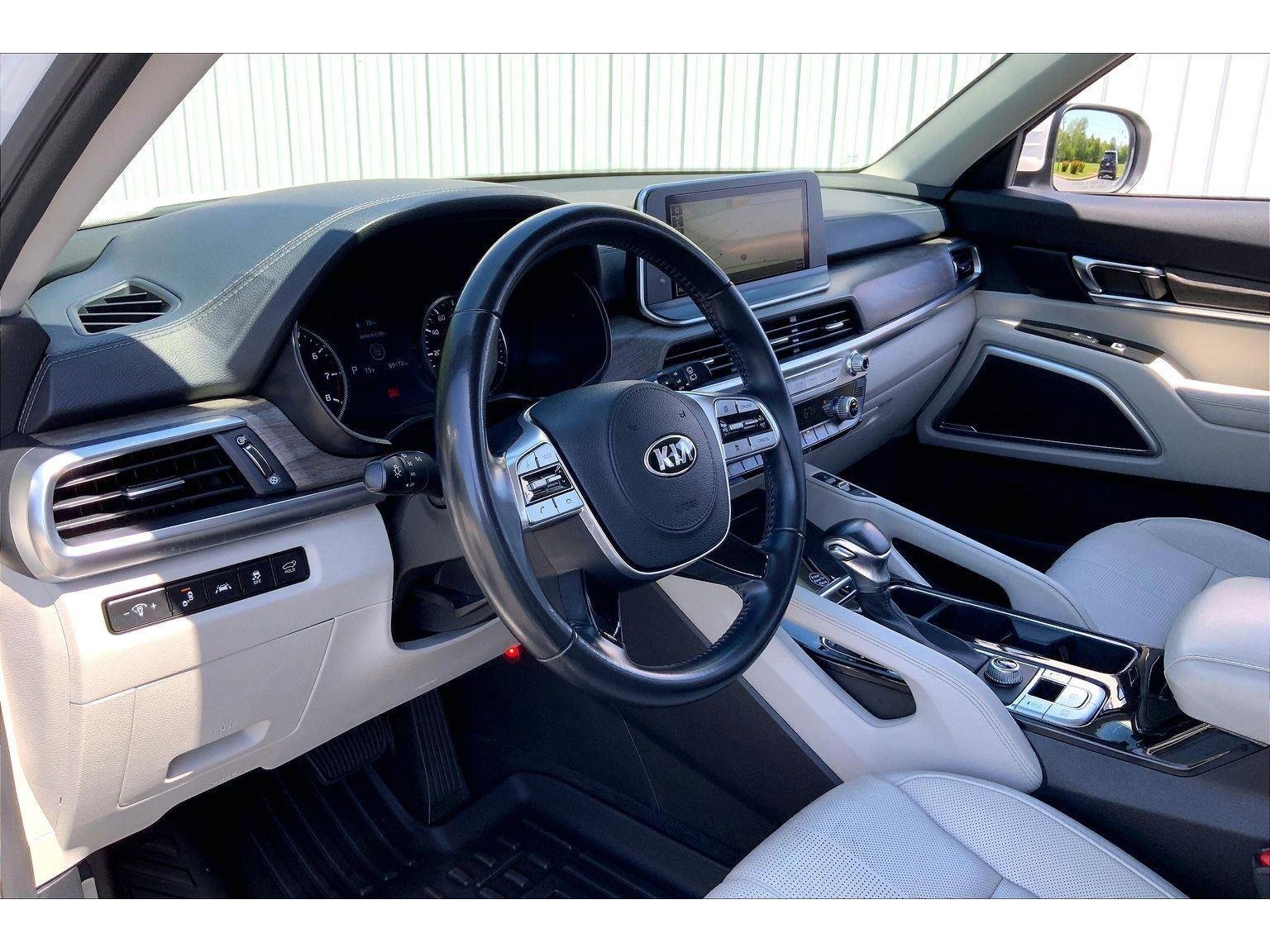 Used 2020 Kia Telluride EX w/ EX Premium Package FWD image 13