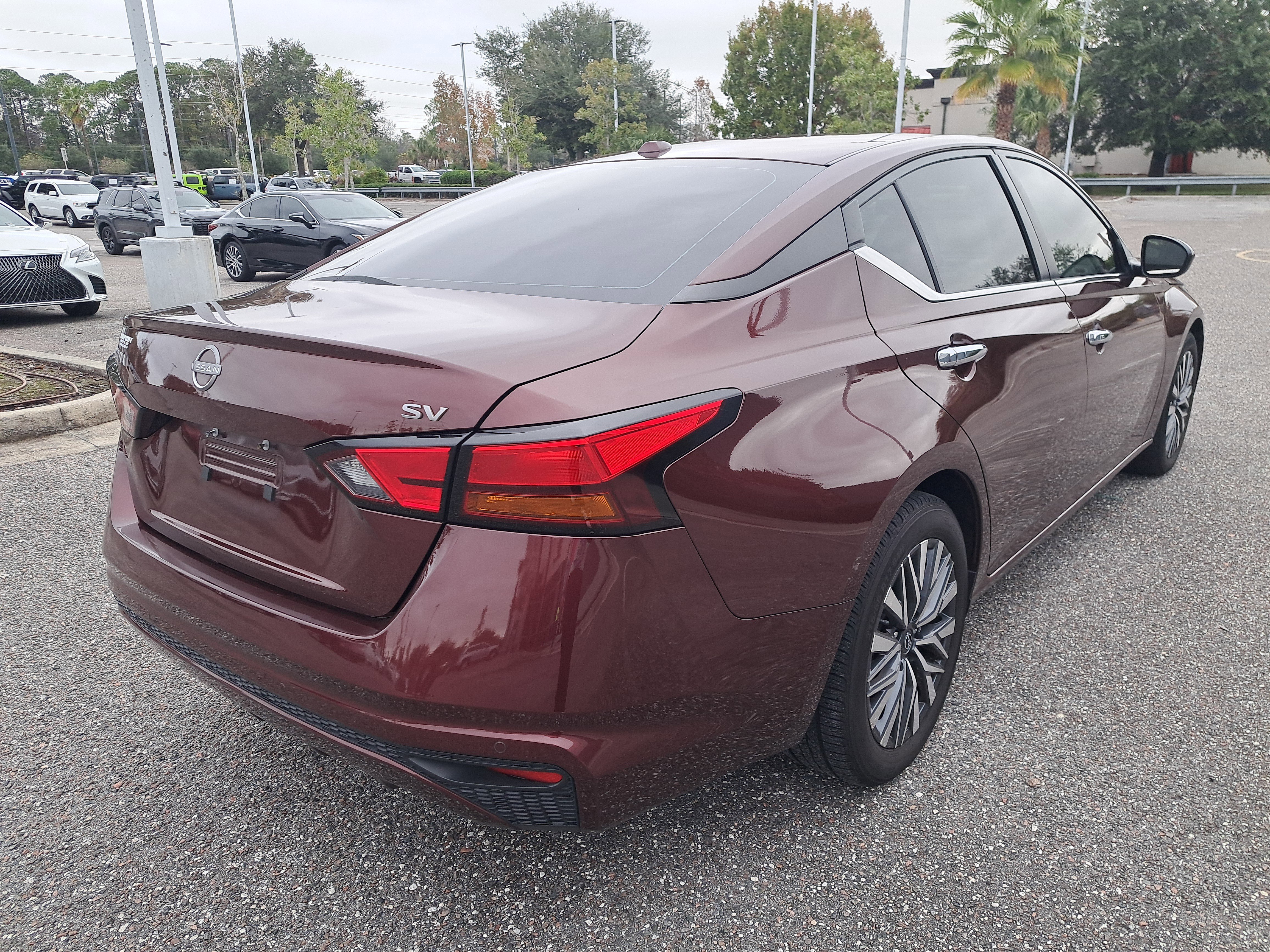Used 2023 Nissan Altima 2.5 SV image 5
