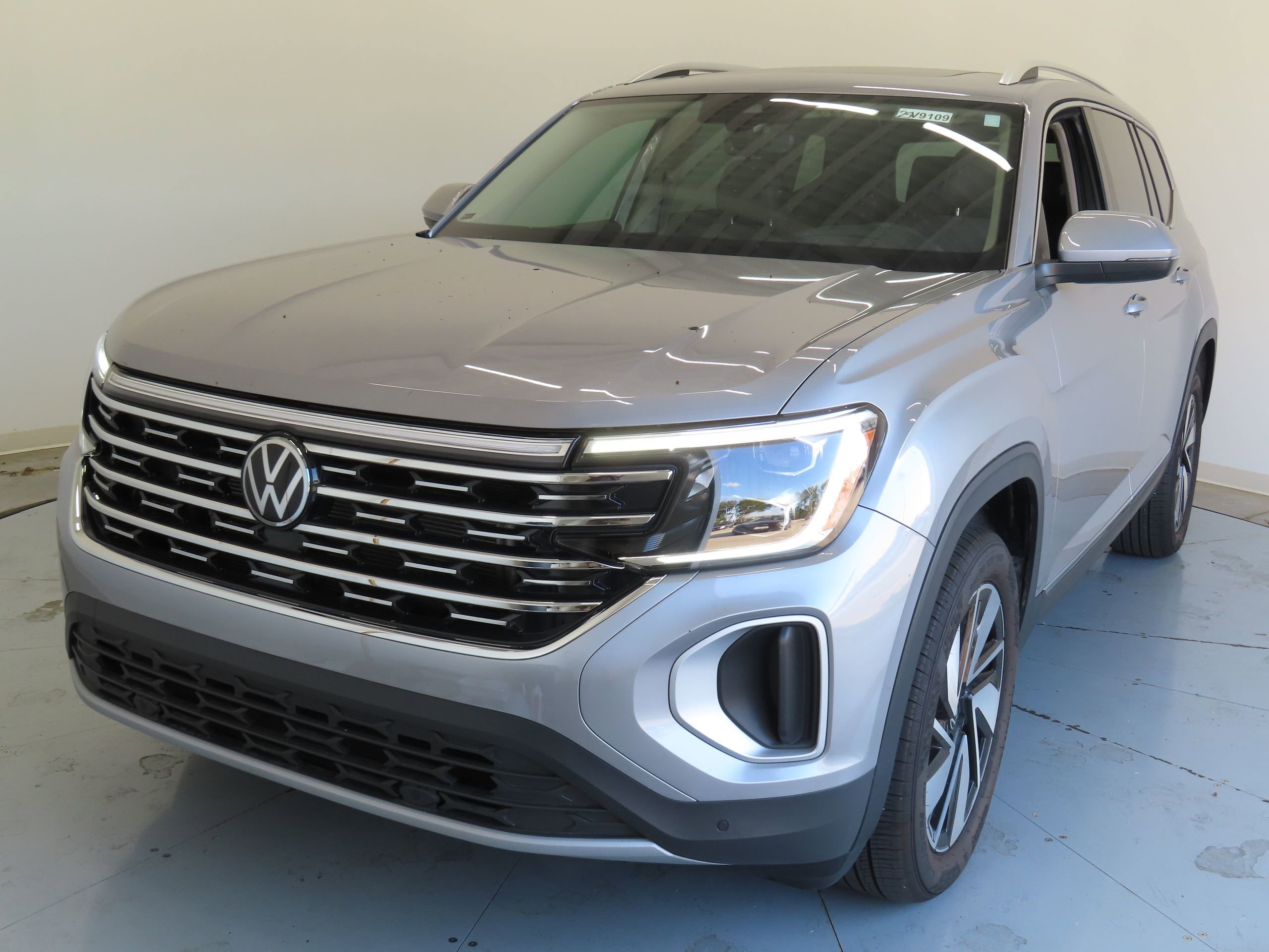 New 2025 Volkswagen Atlas SEL AWD/4WD image 9