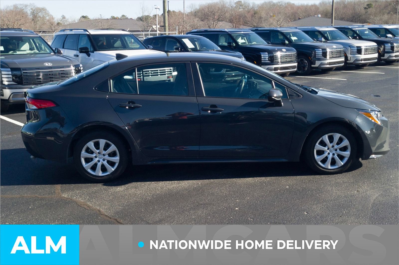 Used 2025 Toyota Corolla LE image 4