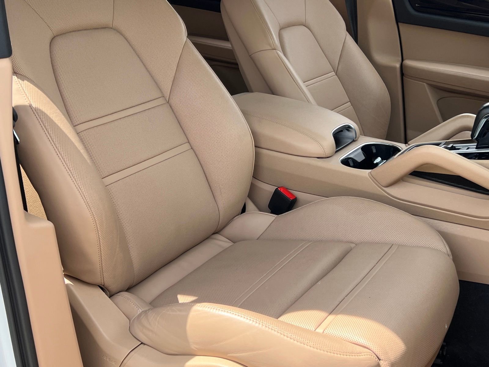 Certified 2023 Porsche Cayenne image 16