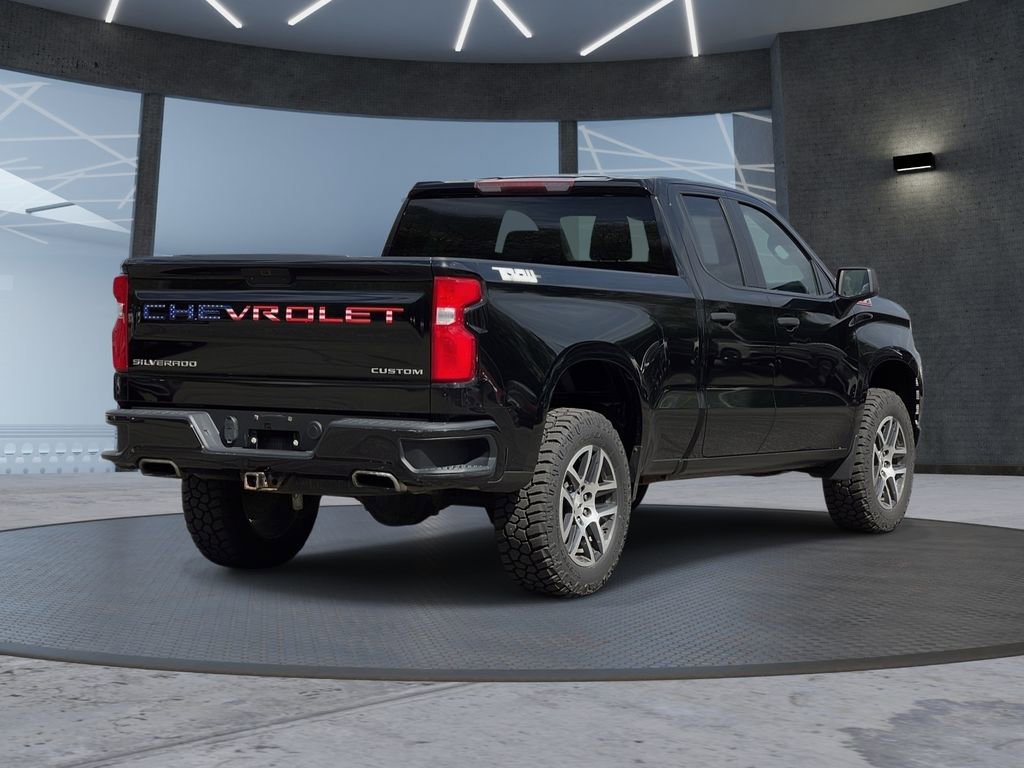 Used 2019 Chevrolet Silverado 1500 Custom Trail Boss w/ Custom Convenience Package AWD/4WD image 4