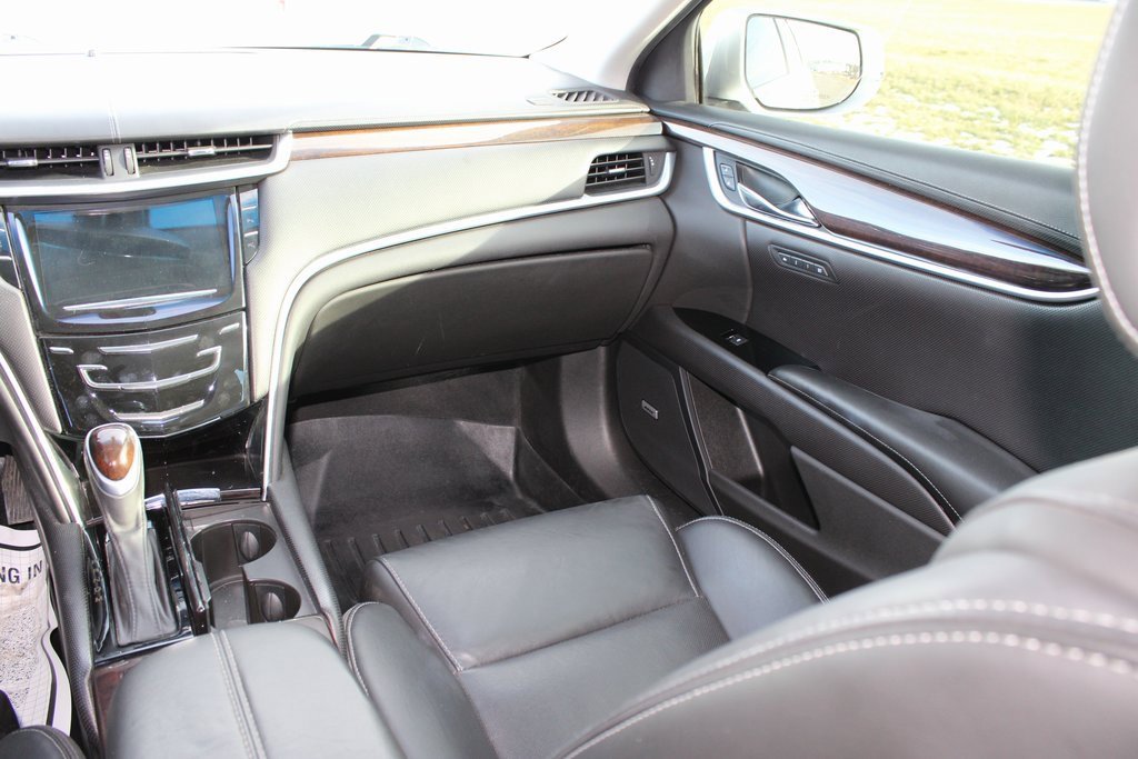 Used 2016 Cadillac XTS Luxury image 34