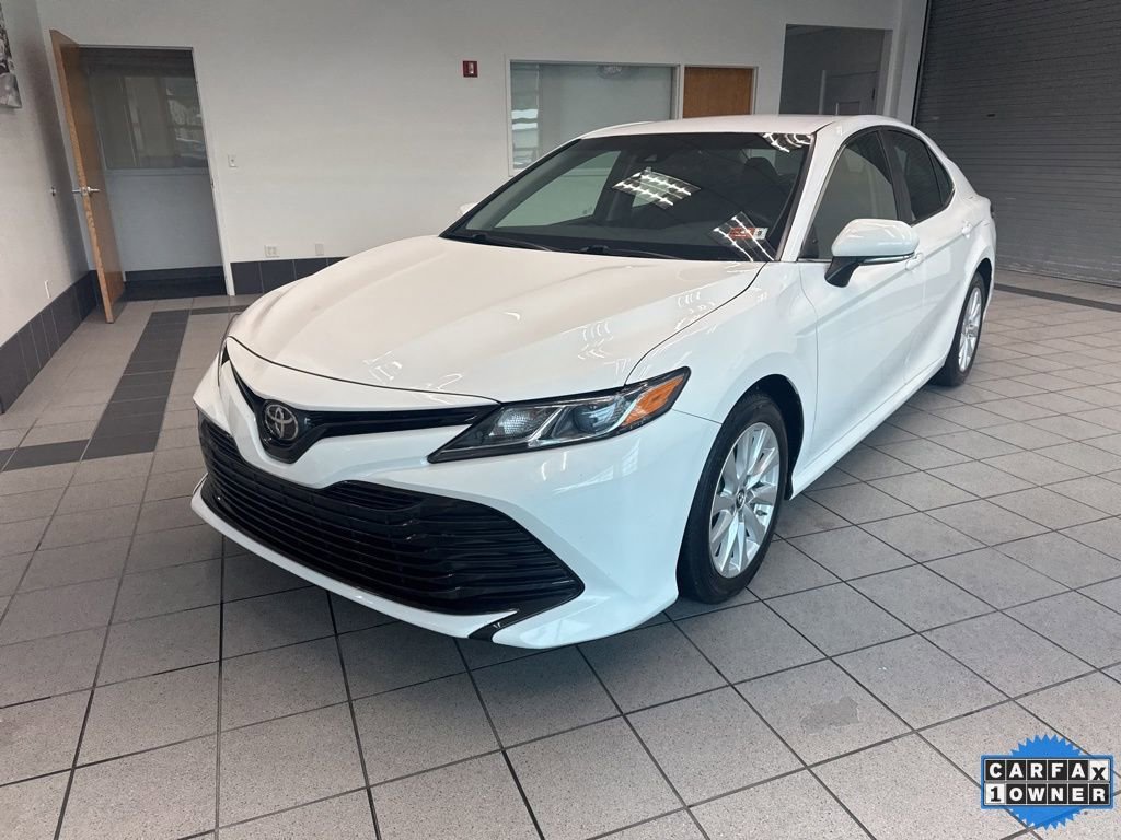 Used 2018 Toyota Camry LE w/ Convenience Package image 9