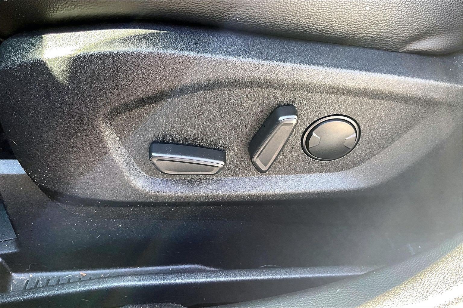 Used 2024 Ford Edge Titanium AWD/4WD image 34