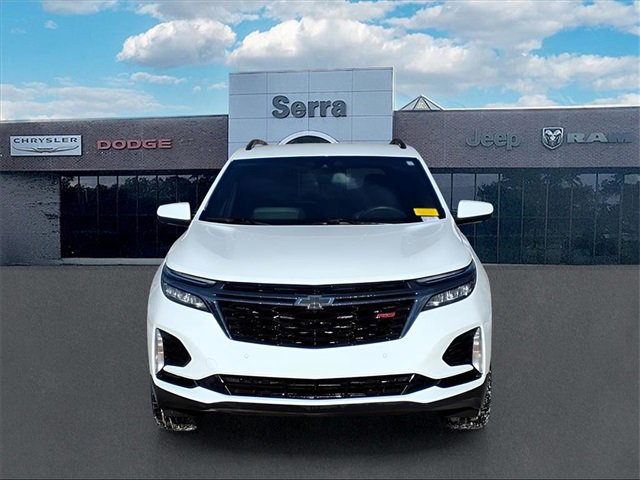 Used 2022 Chevrolet Equinox RS w/ Infotainment Package image 2