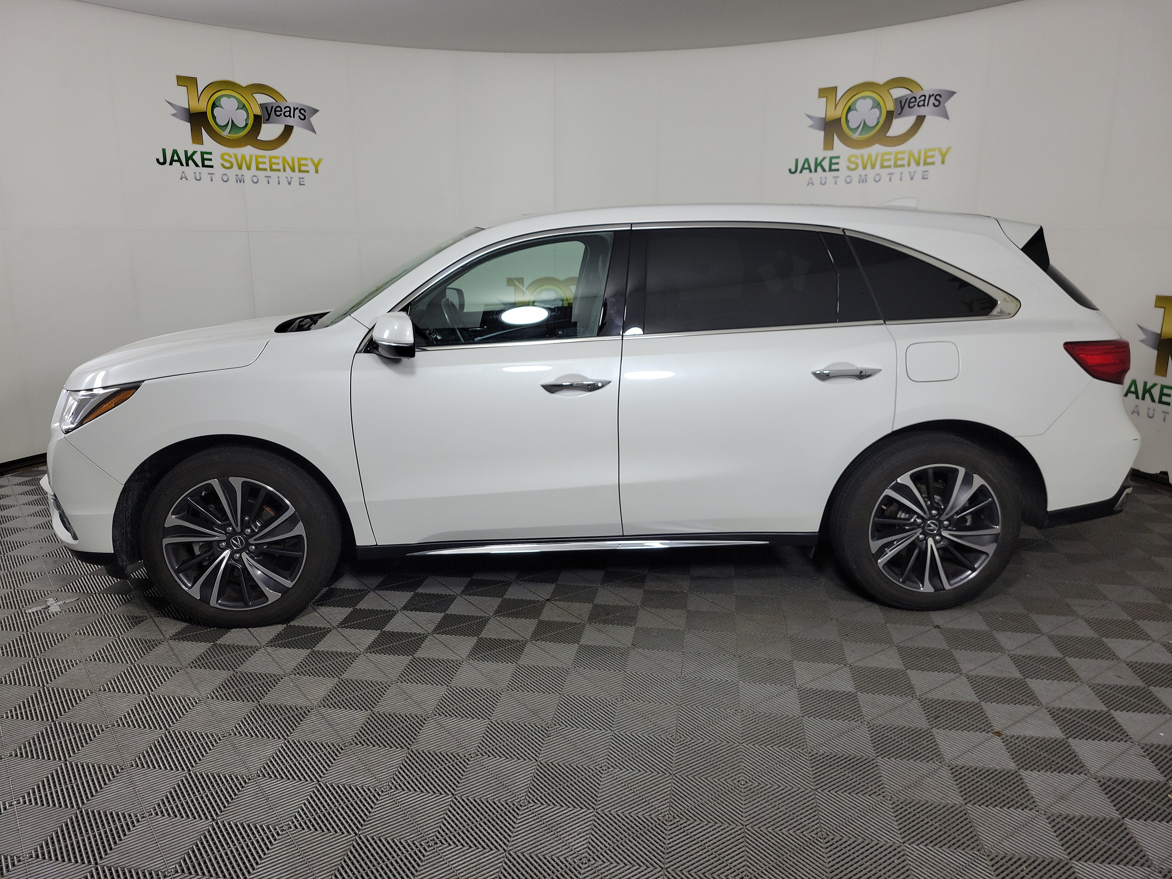 Used 2020 Acura MDX w/ Technology Package AWD/4WD image 2