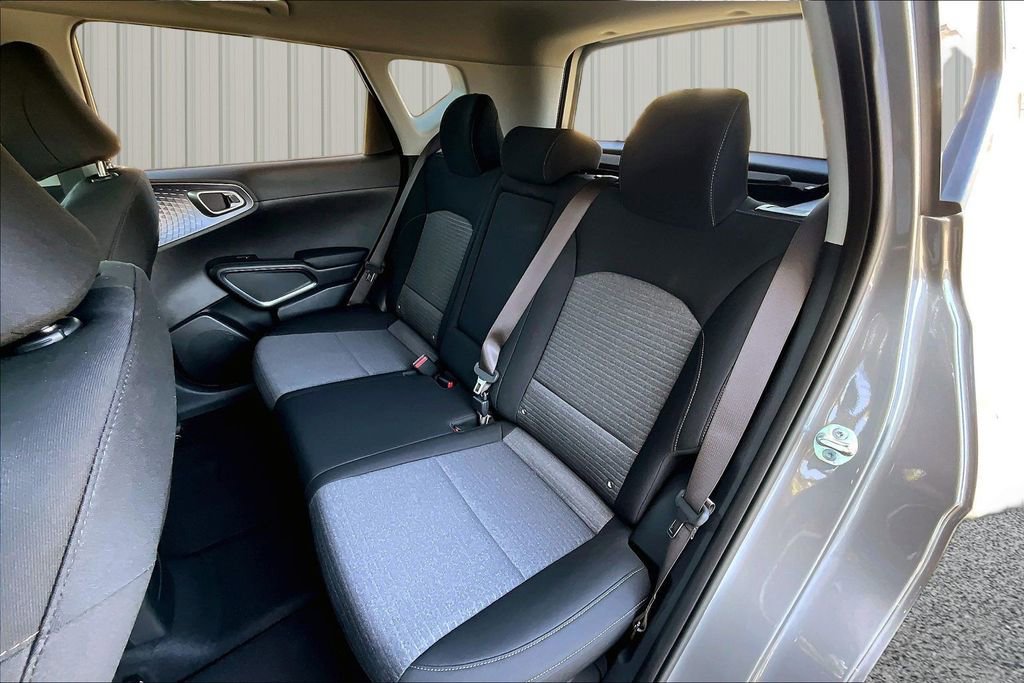 Used 2024 Kia Soul EX image 19