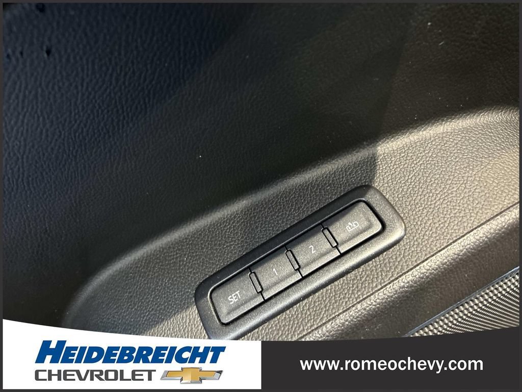 Used 2020 Chevrolet Tahoe Premier AWD/4WD image 32