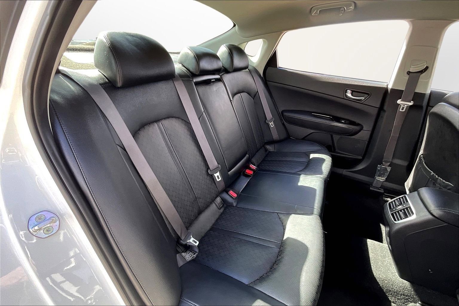 Used 2017 Kia Optima EX image 17