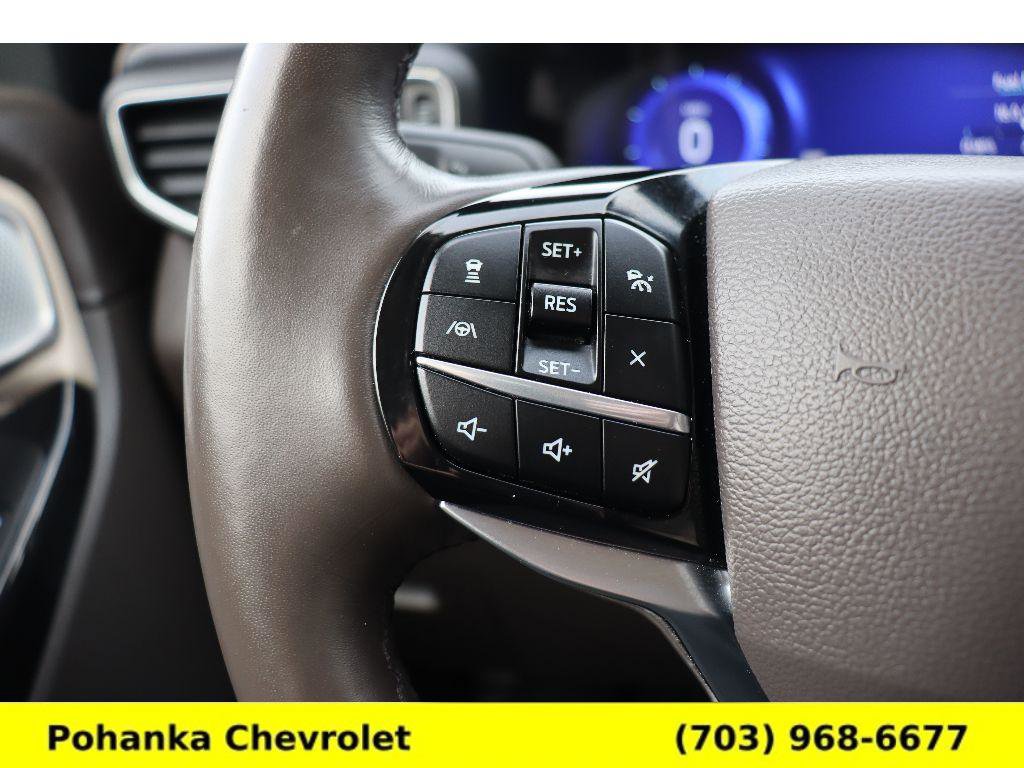 Used 2023 Ford Explorer Platinum w/ Technology Package image 12