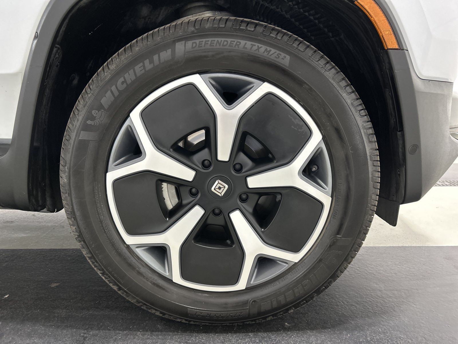 Used 2024 Rivian R1T Adventure Dual AWD/4WD image 11