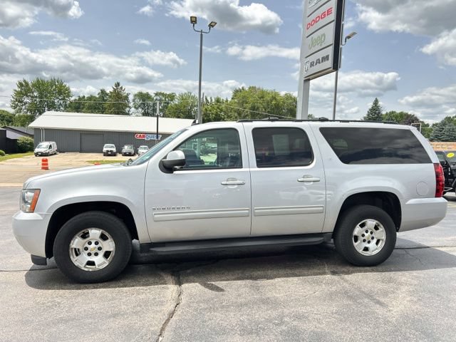 Used 2012 Chevrolet Suburban LT w/ Luxury Package AWD/4WD image 6