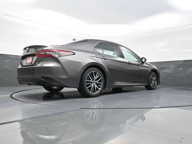 Used 2023 Toyota Camry XLE w/ Navigation Package image 33