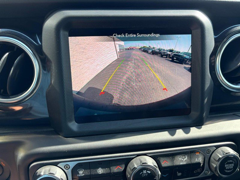 Used 2023 Jeep Wrangler Unlimited Sahara AWD/4WD image 25