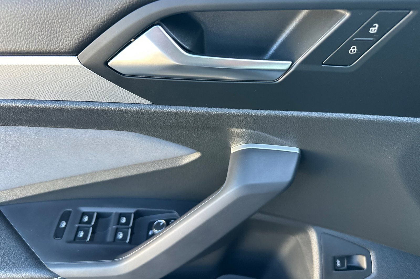 New 2026 Volkswagen Jetta SE FWD image 9